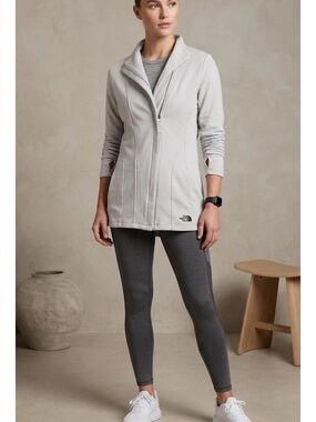 The North Face Pale Gray Full-Zip Fitted Jacket